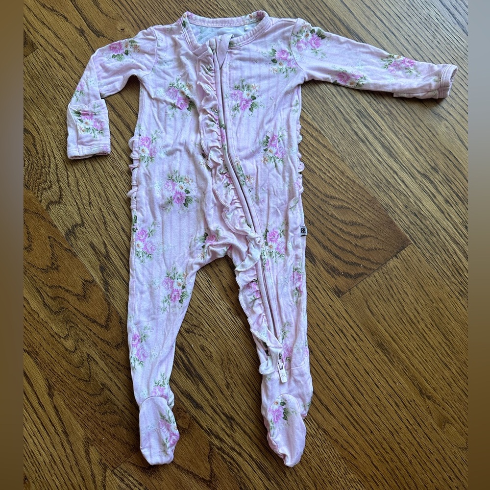 Bums & Roses Blooming Bouquet Floral Zip Footie